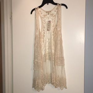 Vintage style crochet vest, new with tags, size s